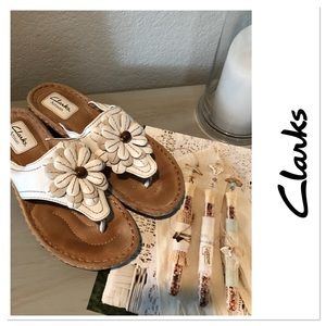 Clarks Artisan Series thong sandals